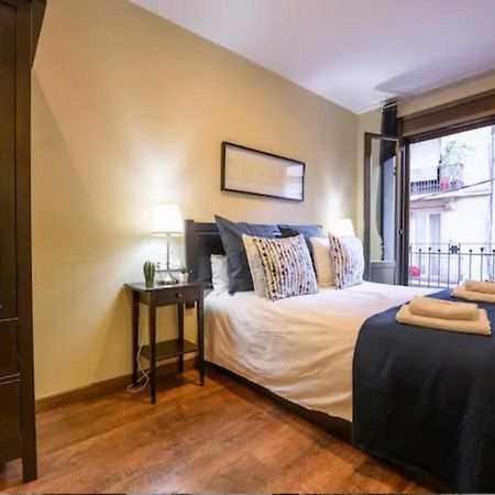 Ramblasrentals Cozy Renovated 2Br With Balcony Lift 20M Rambla - Parking - Wifi Barcelona Buitenkant foto