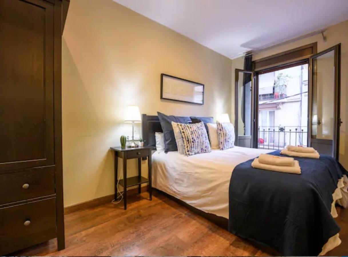 Ramblasrentals Cozy Renovated 2Br With Balcony Lift 20M Rambla - Parking - Wifi Barcelona Buitenkant foto
