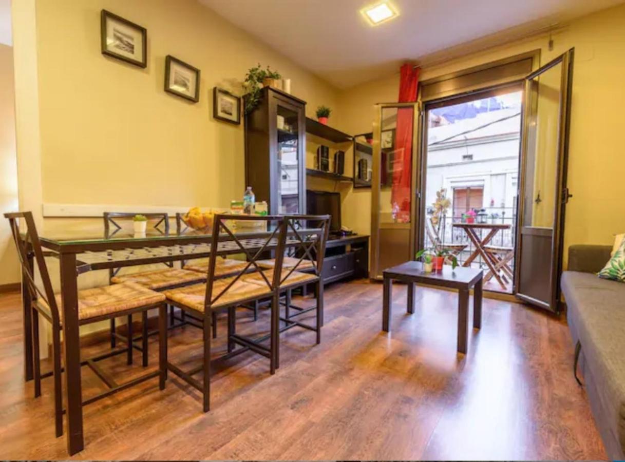 Ramblasrentals Cozy Renovated 2Br With Balcony Lift 20M Rambla - Parking - Wifi Barcelona Buitenkant foto