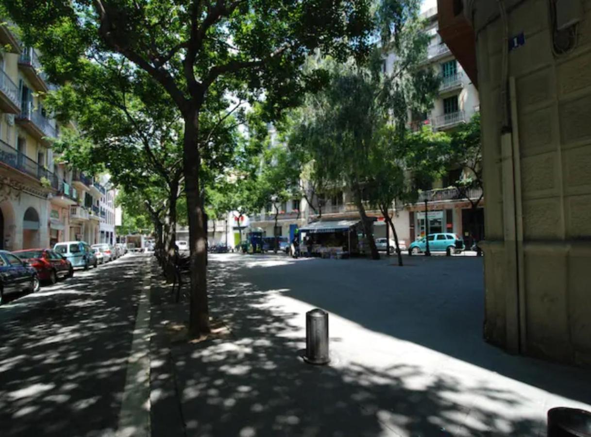 Ramblasrentals Cozy Renovated 2Br With Balcony Lift 20M Rambla - Parking - Wifi Barcelona Buitenkant foto