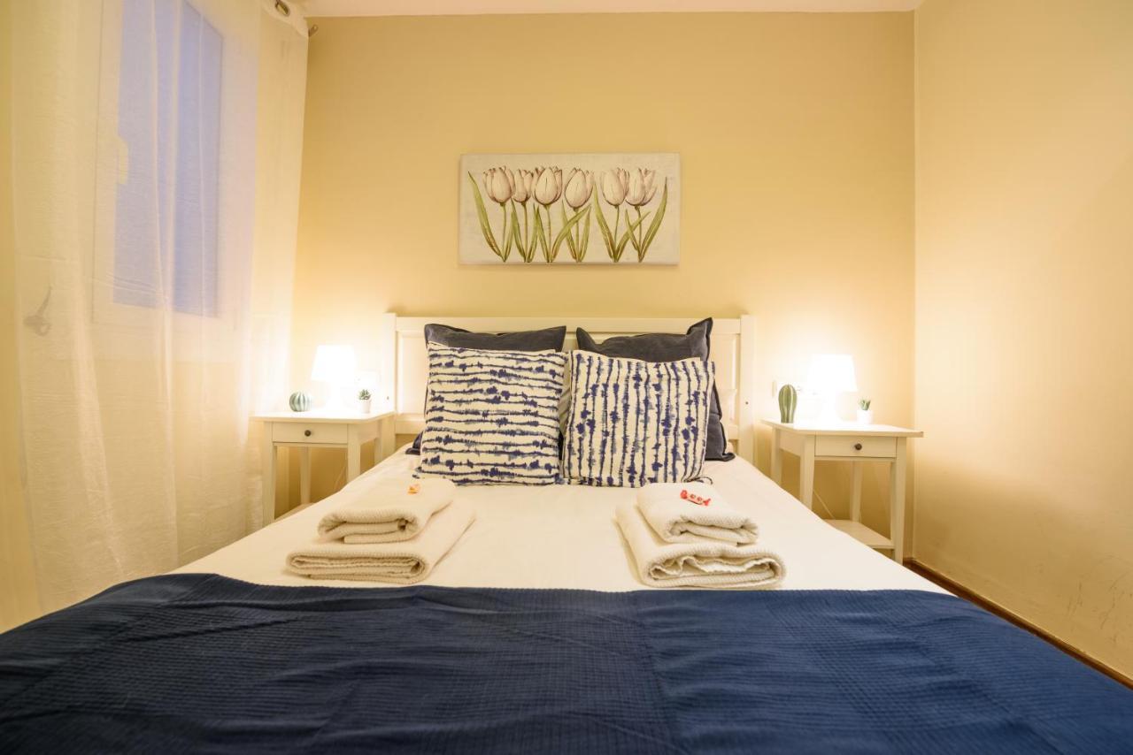 Ramblasrentals Cozy Renovated 2Br With Balcony Lift 20M Rambla - Parking - Wifi Barcelona Buitenkant foto