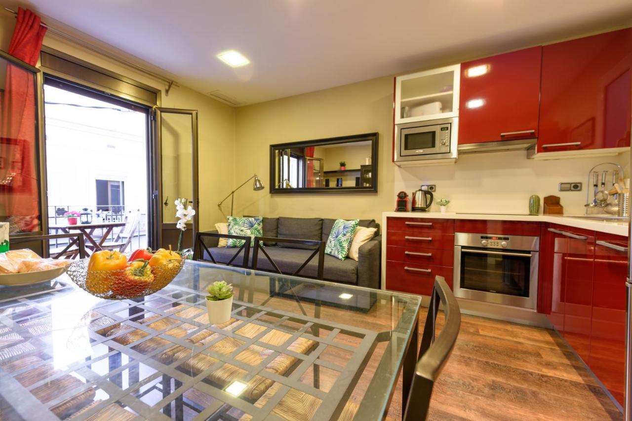 Ramblasrentals Cozy Renovated 2Br With Balcony Lift 20M Rambla - Parking - Wifi Barcelona Buitenkant foto