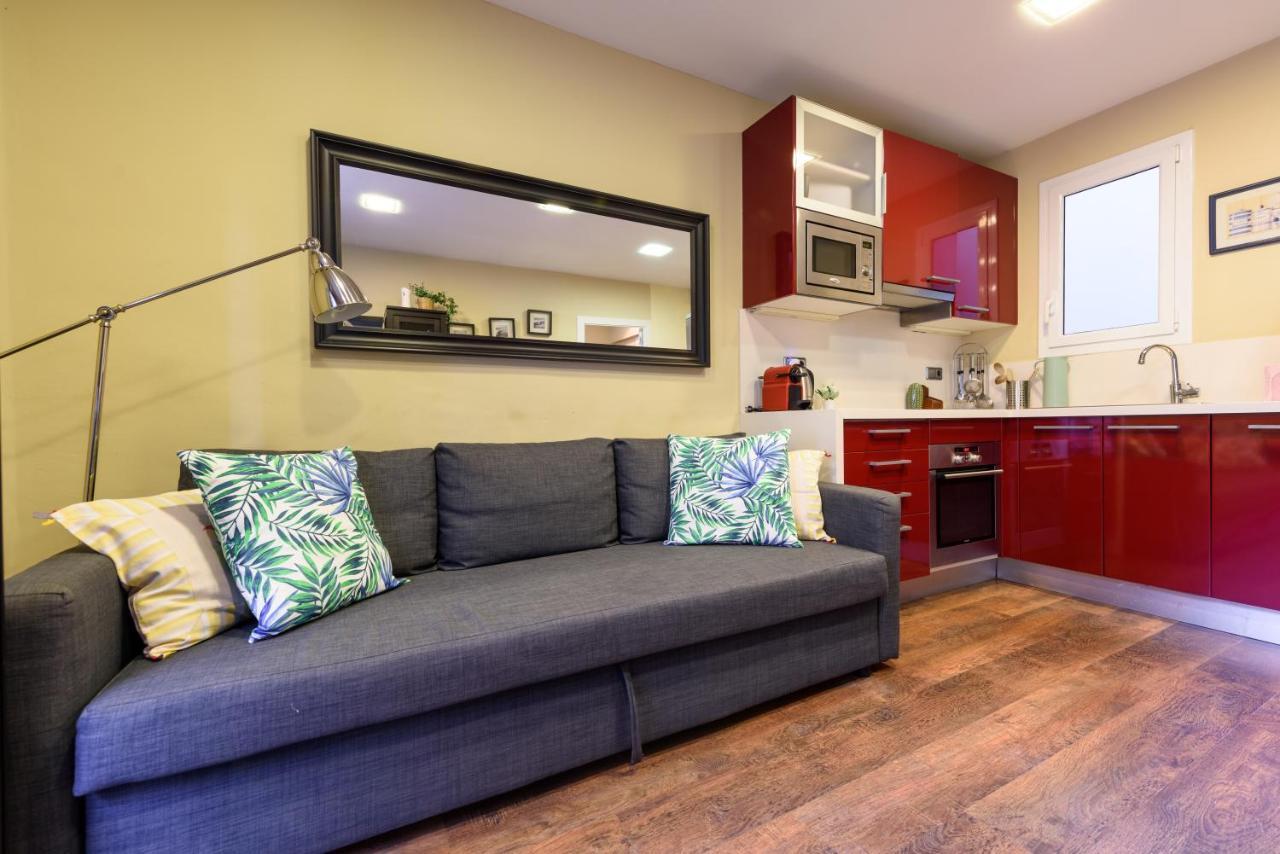 Ramblasrentals Cozy Renovated 2Br With Balcony Lift 20M Rambla - Parking - Wifi Barcelona Buitenkant foto