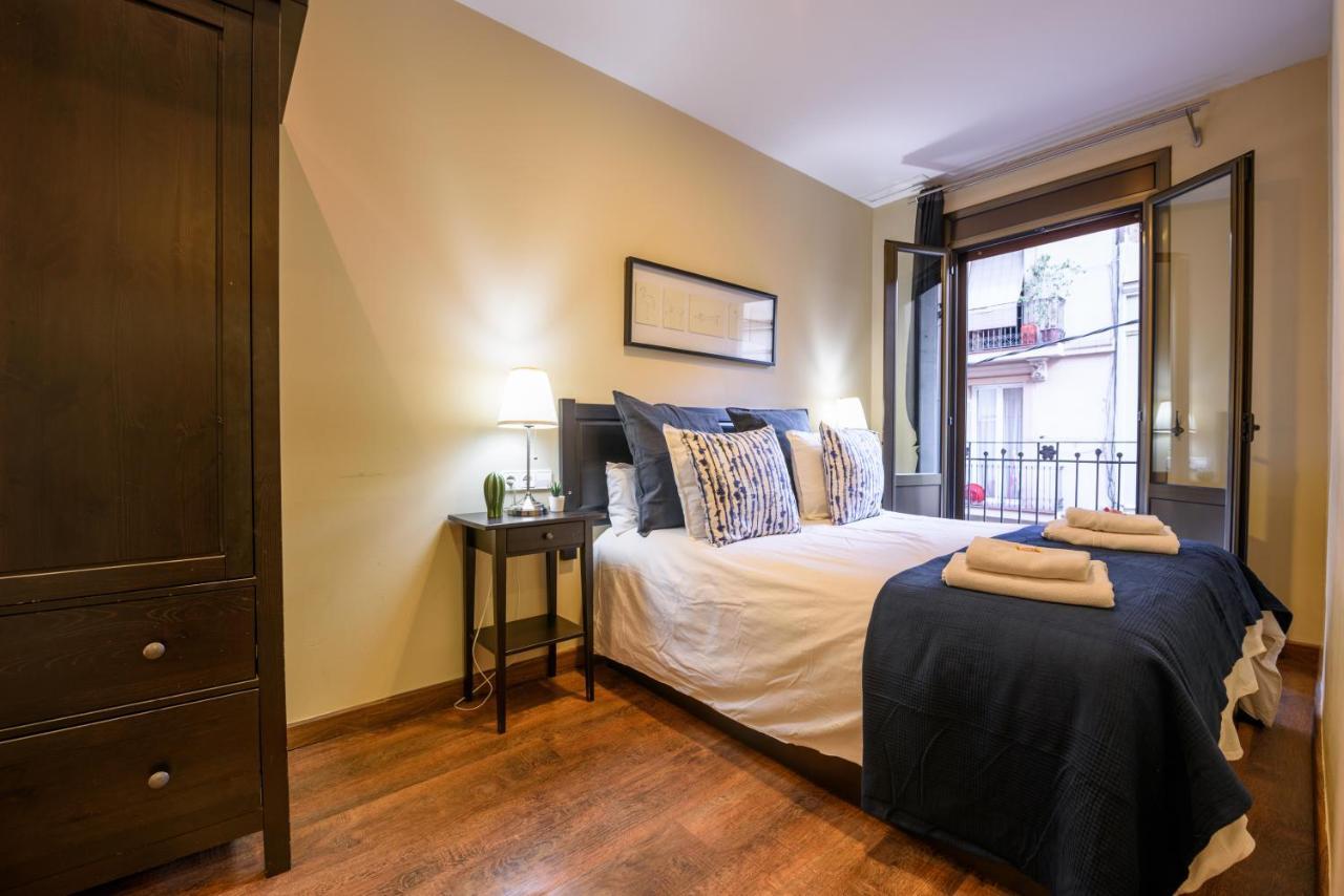 Ramblasrentals Cozy Renovated 2Br With Balcony Lift 20M Rambla - Parking - Wifi Barcelona Buitenkant foto