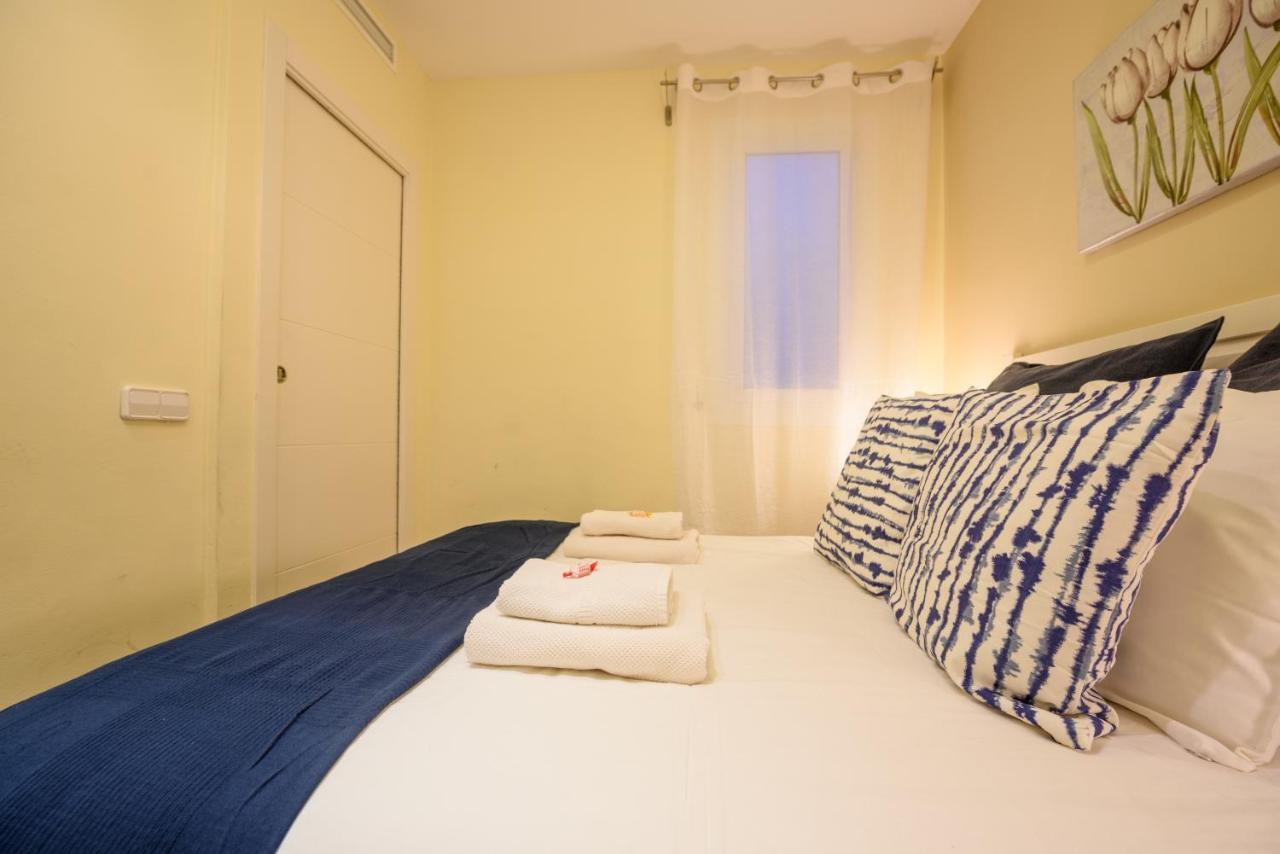 Ramblasrentals Cozy Renovated 2Br With Balcony Lift 20M Rambla - Parking - Wifi Barcelona Buitenkant foto